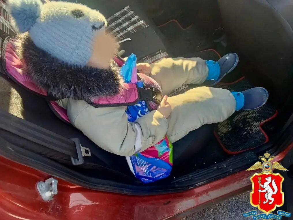 Госавтоинспекция напоминает водителям и родителям о безопасности детей при перевозке