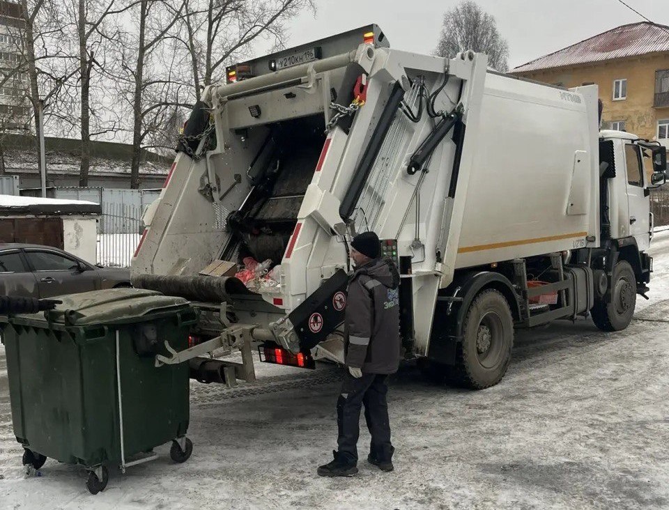 Онлайн-контроль за вывозом мусора внедряют в Свердловской области Онлайн-контроль за вывозом мусора внедряют в Свердловской области