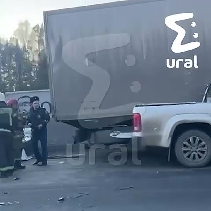 На ЕКАД произошло серьезное ДТП из-за которого образовалась пробка в 16 километров