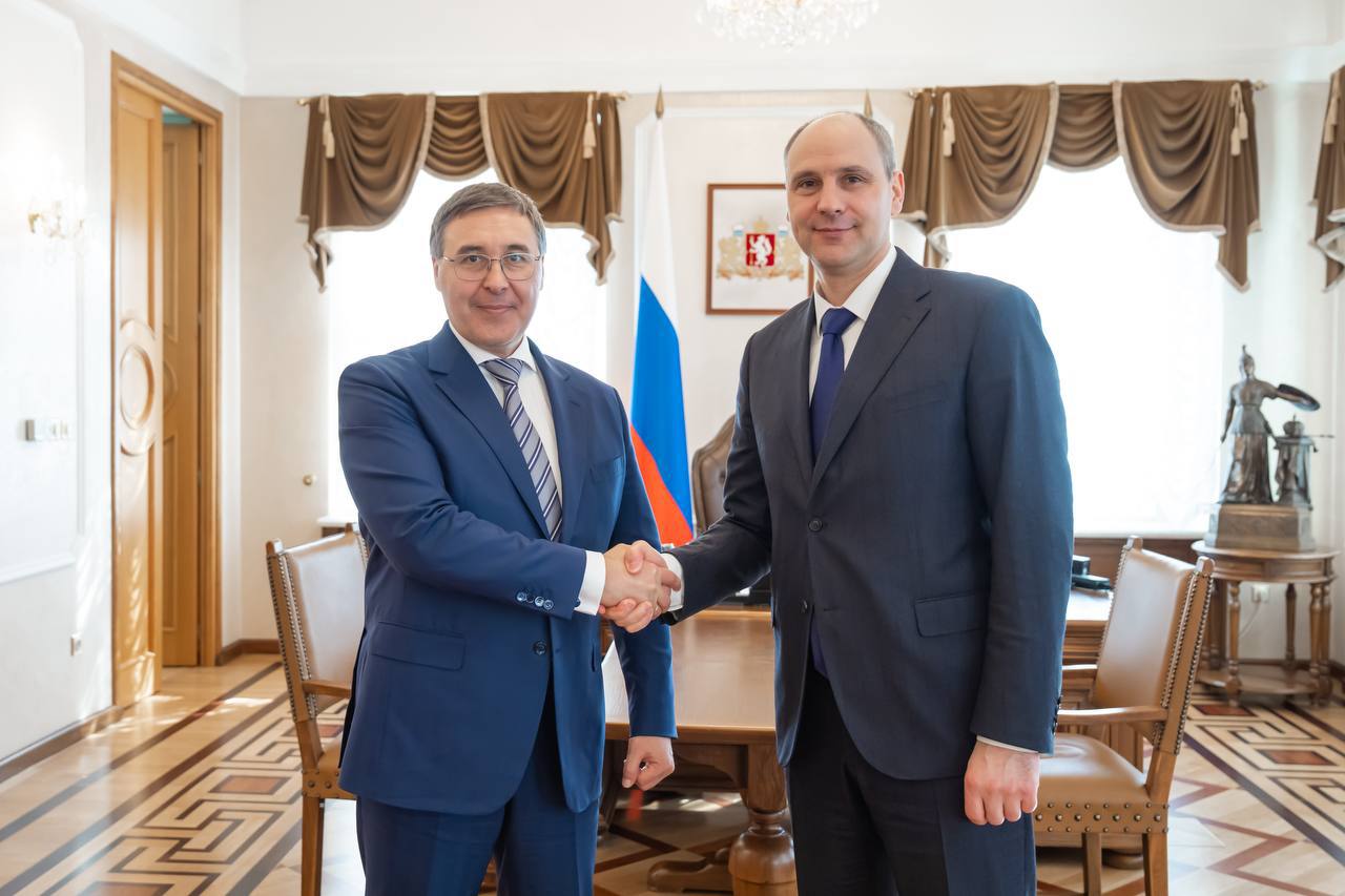 Валерий Фальков и губернатор Свердловской области Денис Паслер провели рабочую встречу в Екатеринбурге Валерий Фальков и губернатор Свердловской области Денис Паслер провели рабочую встречу в Екатеринбурге