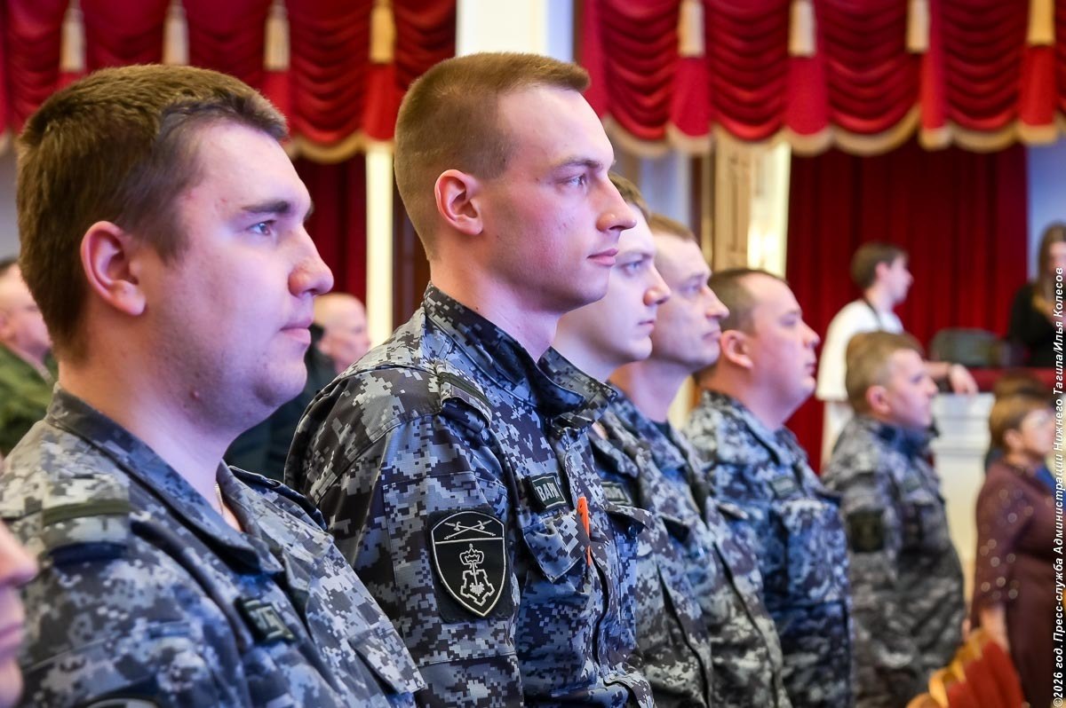 Владислав Пинаев: Сегодня поздравил бойцов Росгвардии с их профессиональным праздником и десятилетием со дня создания службы Владислав Пинаев: Сегодня поздравил бойцов Росгвардии с их профессиональным праздником и десятилетием со дня создания службы