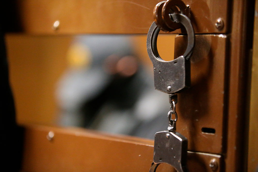 Как сделка со следствием влияет на возмещение ущерба по гражданскому иску