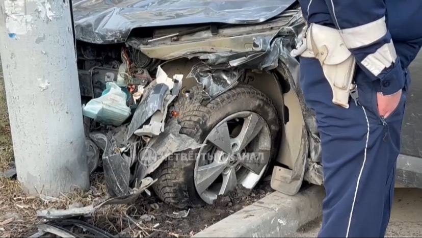 «Девушка без ноги осталась»: водитель, попавший в жёсткое ДТП на в центре Екатеринбурга, рассказал подробности аварии «Девушка без ноги осталась»: водитель, попавший в жёсткое ДТП на в центре Екатеринбурга, рассказал подробности аварии