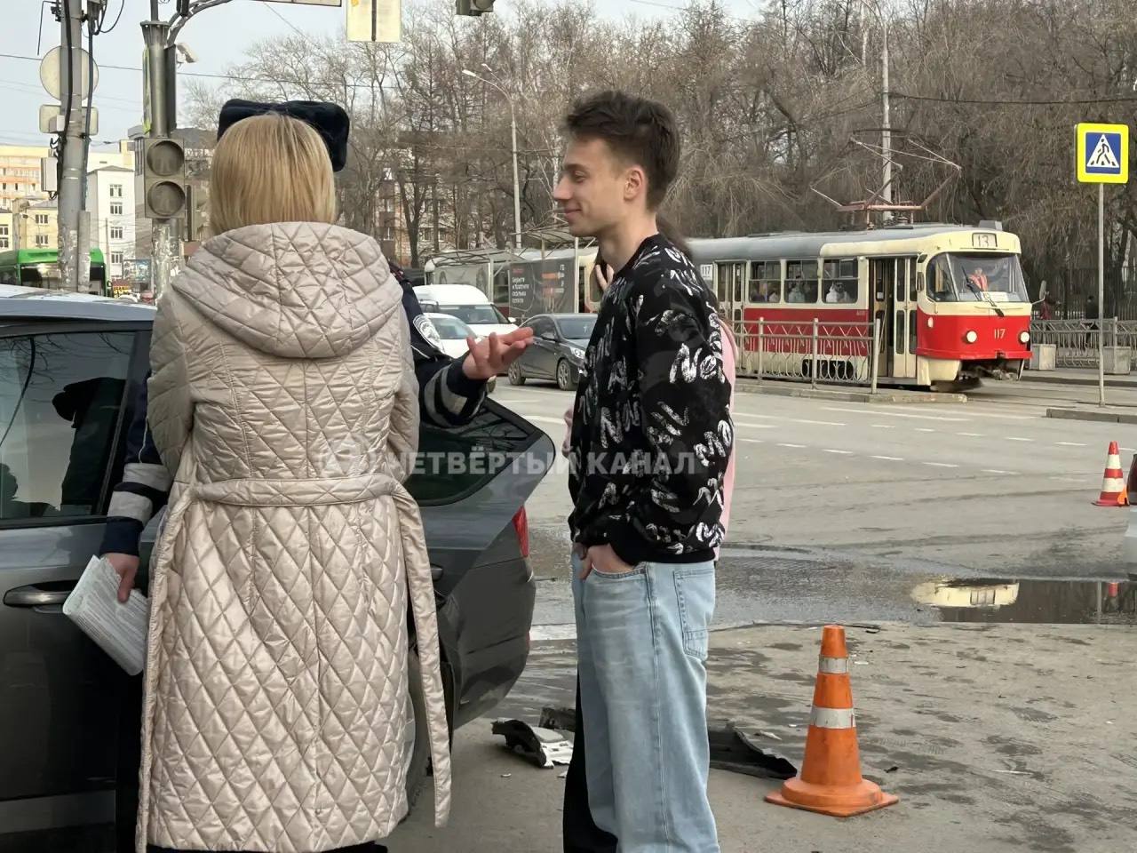 «Девушка без ноги осталась»: водитель, попавший в жёсткое ДТП на в центре Екатеринбурга, рассказал подробности аварии