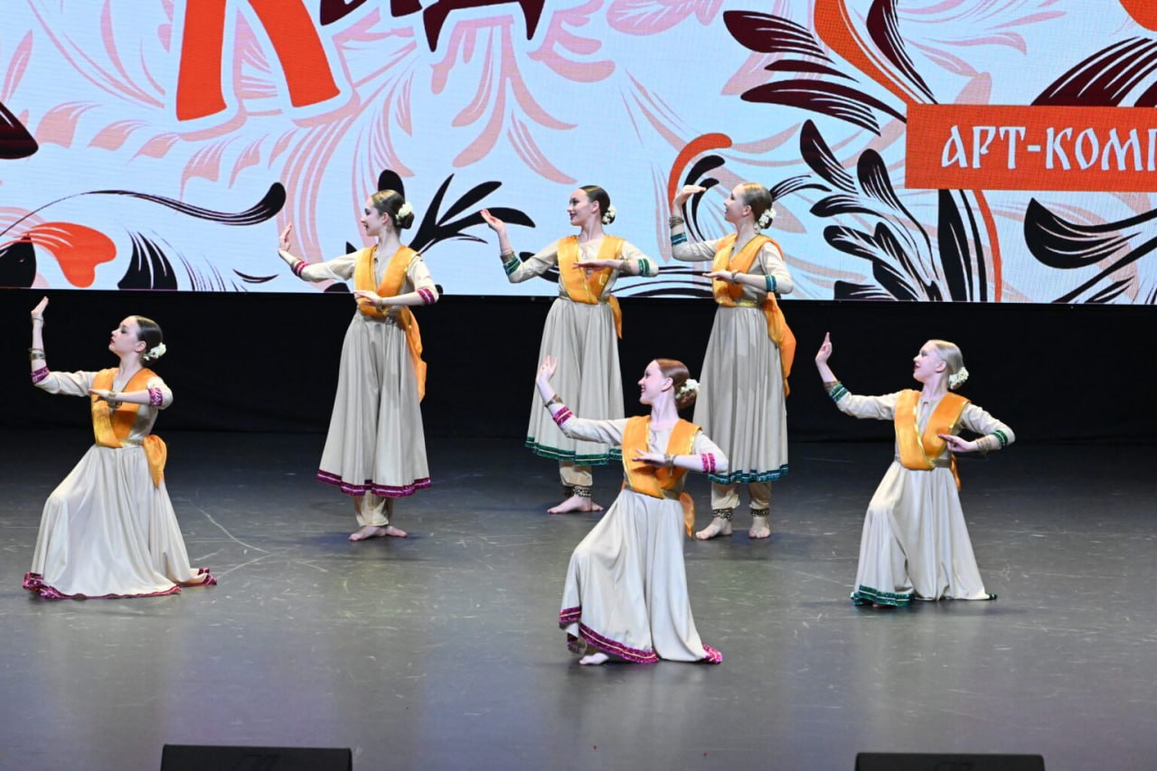 «Мы сумели поразить столичное жюри»: ансамбль танца «Веселинка» из Екатеринбурга стал лауреатом «Московской кадрили» «Мы сумели поразить столичное жюри»: ансамбль танца «Веселинка» из Екатеринбурга стал лауреатом «Московской кадрили»