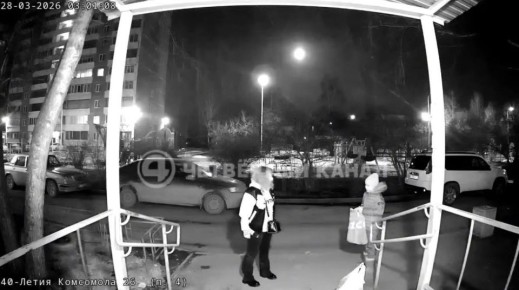 Екатерина Мизулина: Почти во всех пабликах сейчас публикуют кадры, на которых нетрезвая женщина жестоко избивает сына у подъезда в Екатеринбурге