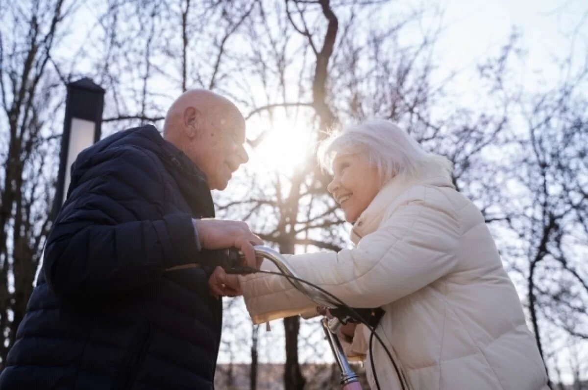Югорчане продолжают получать социальную поддержку к пенсиям
