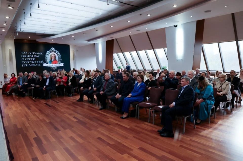 ������� ��������� ������ ������� ����� ����������� ����������� � ����������� ��������� ������� �� ����������� ������