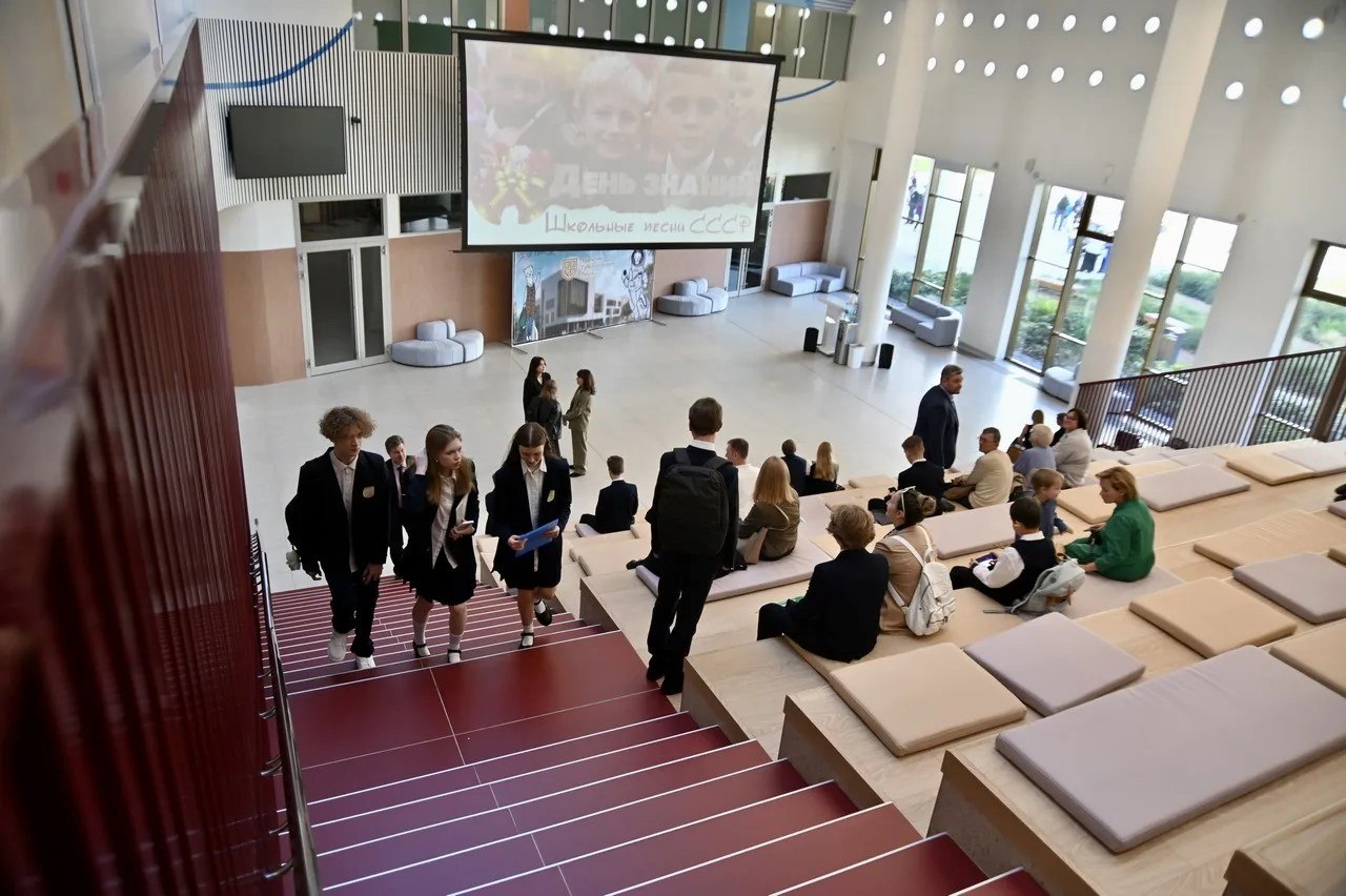 Уральский Губернаторский лицей получил знак качества «Успешная школа» и вошел в национальный рейтинг «100 школ — лидеров образования РФ — 2026» на VIII Всероссийском конкурсе Уральский Губернаторский лицей получил знак качества «Успешная школа» и вошел в национальный рейтинг «100 школ — лидеров образования РФ — 2026» на VIII Всероссийском конкурсе