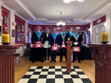 Тайное собрание масонов в Екатеринбурге не было первоапрельской шуткой, сообщили URA.RU представители сообщества