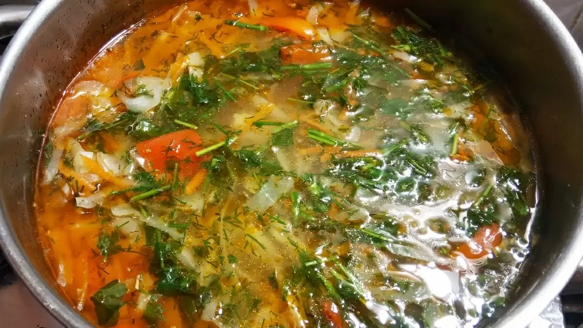 Сталинские щи: кулинарный шедевр из квашеной капусты, который согреет душу