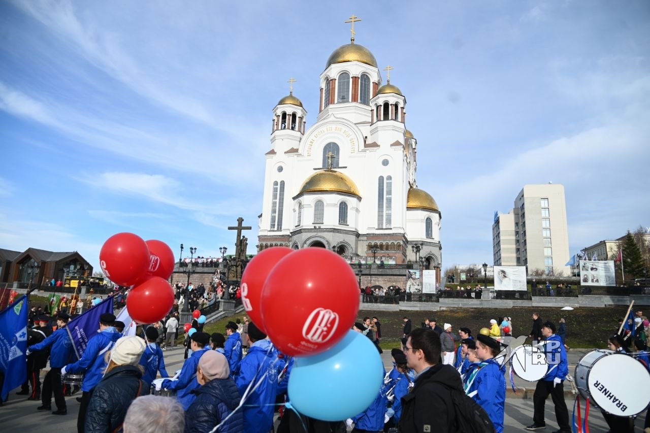 А вот так прошел Крестный ход в Екатеринбурге в этом году!