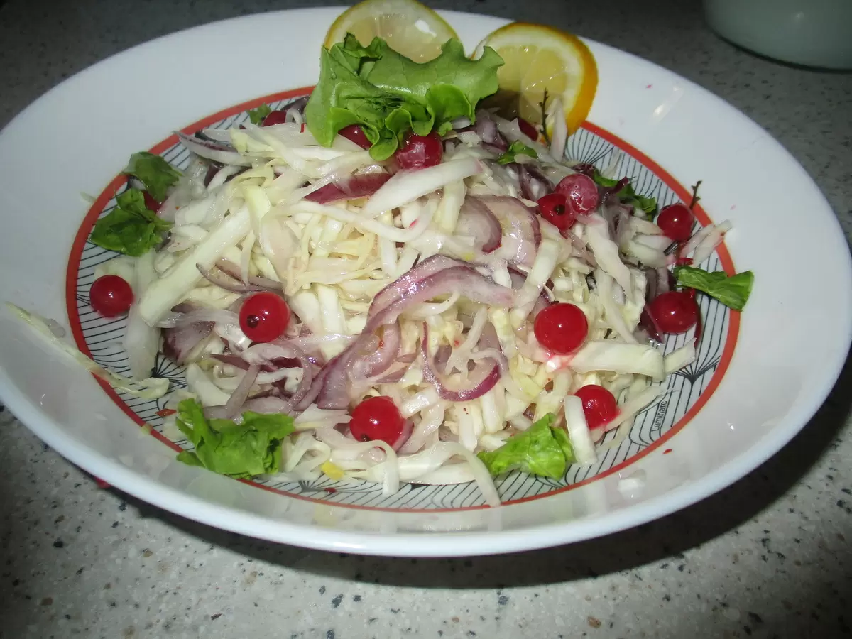 Вкусный салат из капусты: простой и оригинальный рецепт