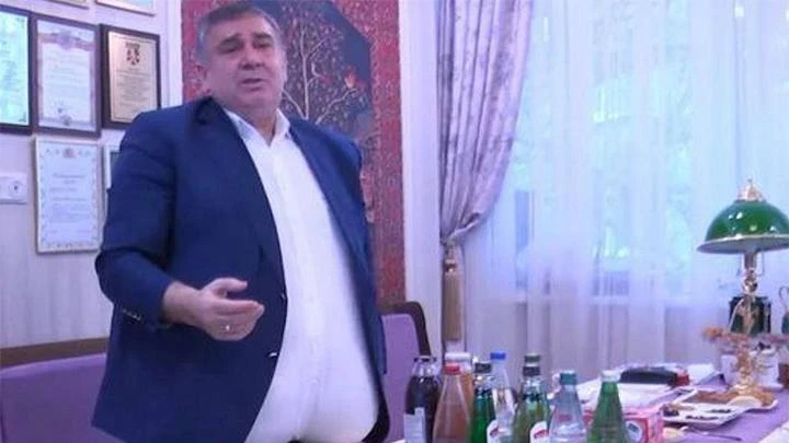 Владислав Шурыгин: Экс-главе азербайджанской диаспоры на Урале Шахину Шыхлински назначили 9 лет колонии строгого режима, его сыну Мутвалы Шыхлински — 8 лет колонии общего режима по делу о применении насилия в отношении...