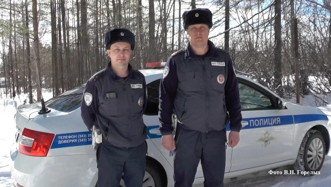 В Серове пьяного лихача без прав останавливали из пулемёта «Кедр» В Серове пьяного лихача без прав останавливали из пулемёта «Кедр»