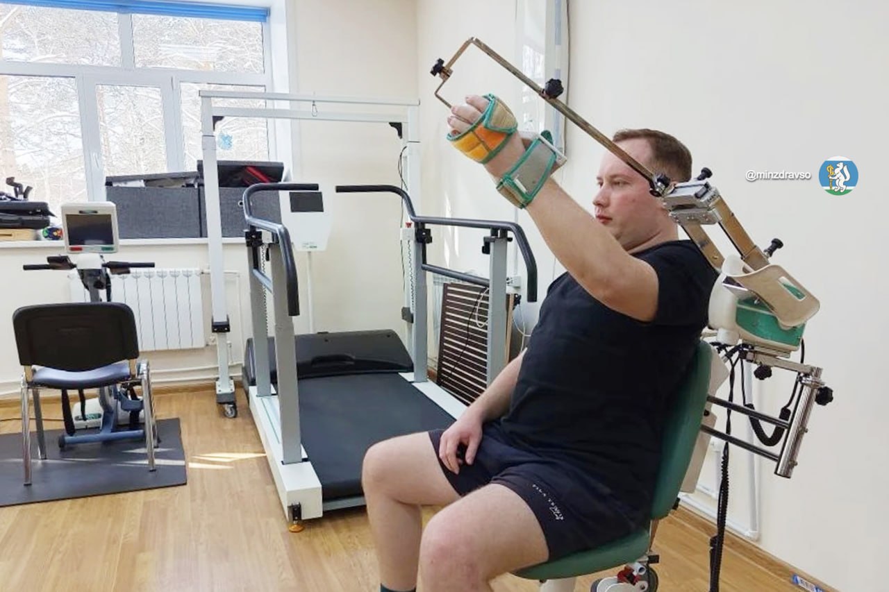 Уральские врачи вернули подвижность руке программиста, сломавшего плечо в ДТП в Азии