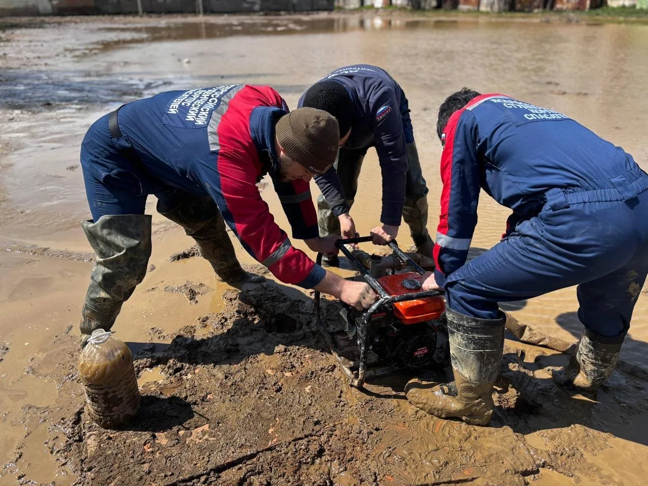 Сводная группировка Всероссийского студенческого корпуса спасателей (ВСКС) в Дагестане: Евгений Козеев о работе добровольцев-спасателей Сводная группировка Всероссийского студенческого корпуса спасателей (ВСКС) в Дагестане: Евгений Козеев о работе добровольцев-спасателей