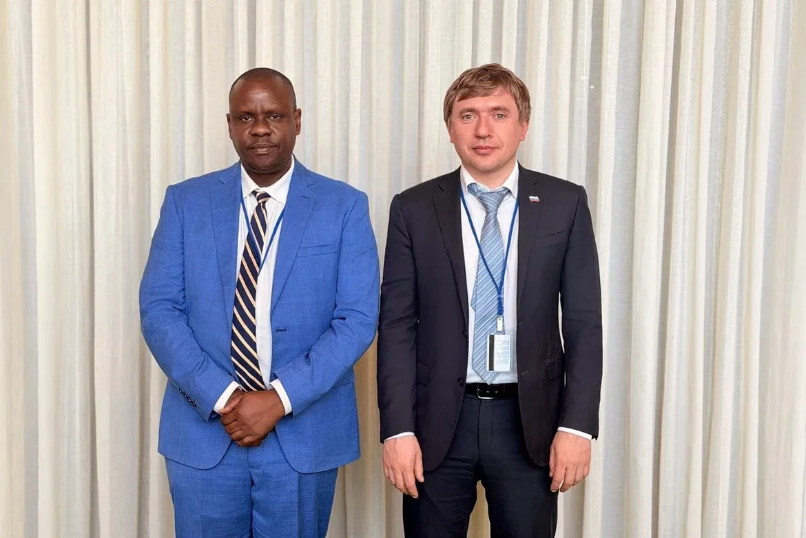 На полях форума ЭКОСОС провели первые двусторонние встречи На полях форума ЭКОСОС провели первые двусторонние встречи