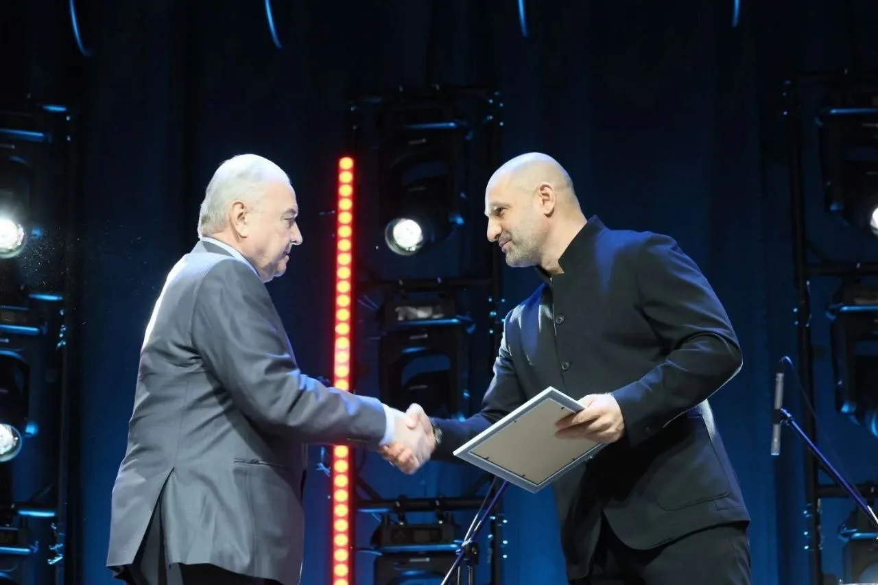 Артём Жога: Поздравил Свердловский областной союз промышленников и предпринимателей с 35-летием Артём Жога: Поздравил Свердловский областной союз промышленников и предпринимателей с 35-летием