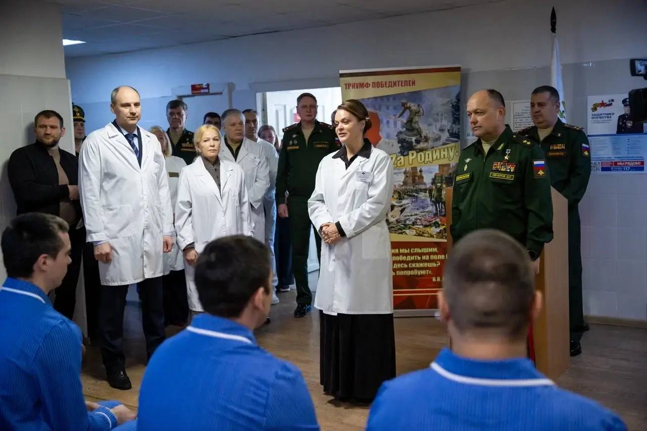 Денис Паслер: За внимание к нашим бойцам специальной военной операции благодарю статс-секретаря – заместителя Министра обороны РФ, председателя Государственного фонда «Защитники Отечества» Анну Евгеньевну Цивилеву Денис Паслер: За внимание к нашим бойцам специальной военной операции благодарю статс-секретаря – заместителя Министра обороны РФ, председателя Государственного фонда «Защитники Отечества» Анну Евгеньевну Цивилеву