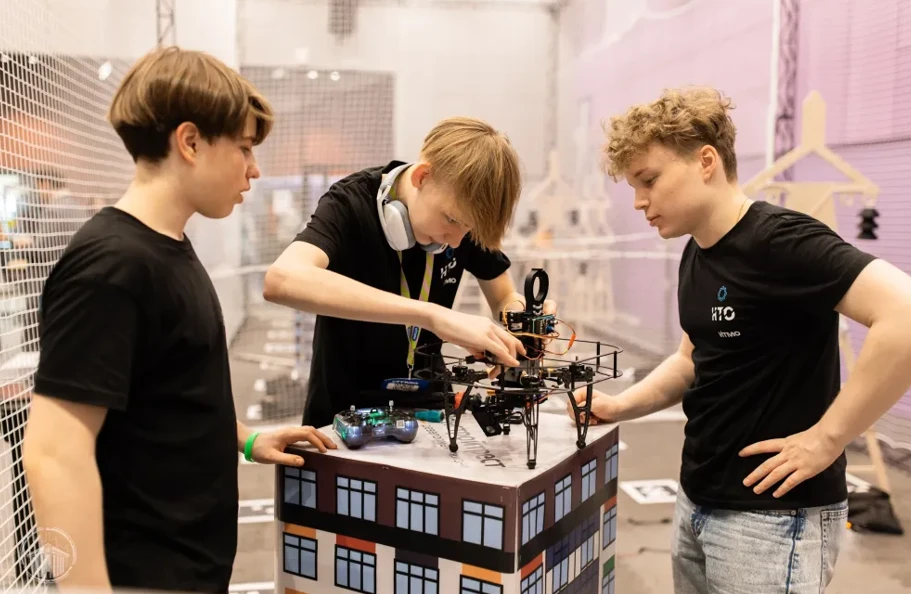 Семь школьников из Свердловской области стали победителями и призерами Национальной технологической олимпиады