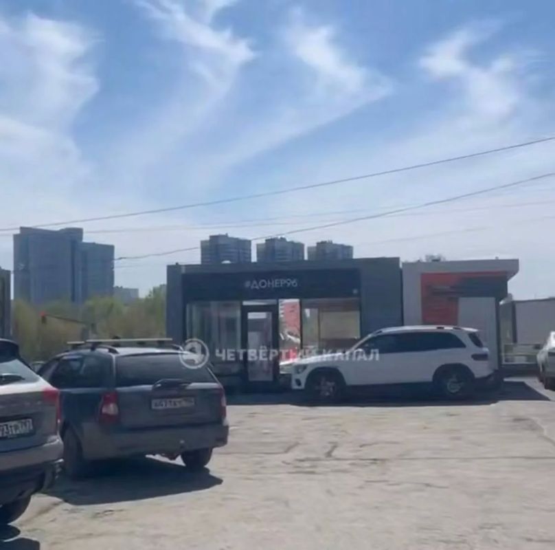 МЧС и полиция проверят «кладбище киосков» на Опалихинской