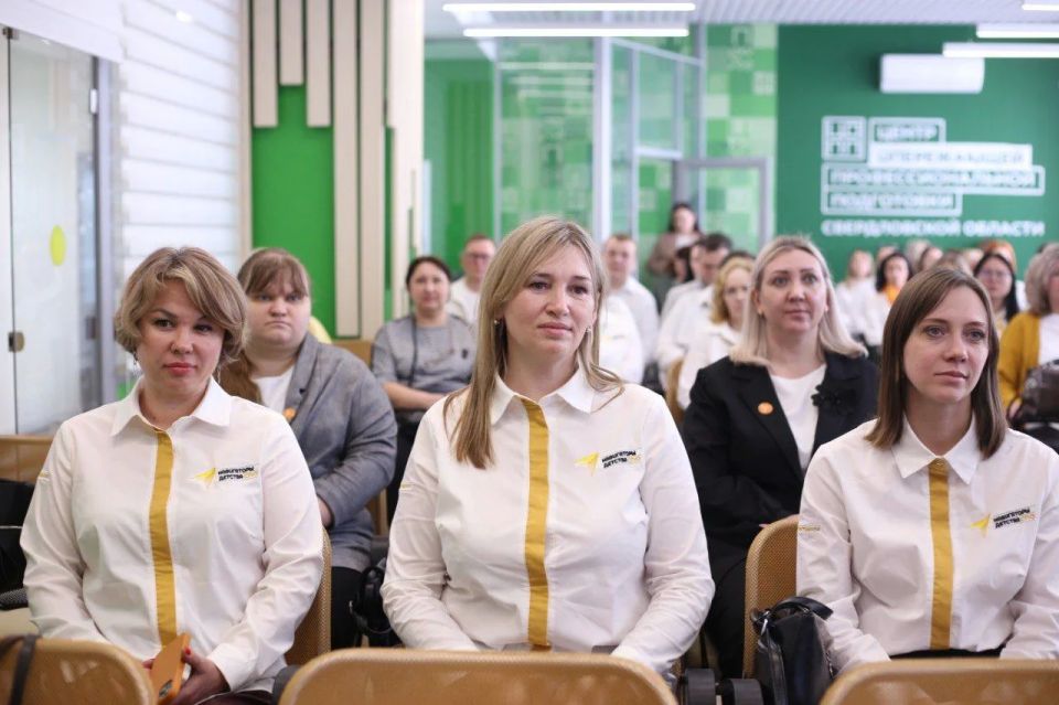 свердловские школы по программе «Земский учитель» приедут работать 19 учителей