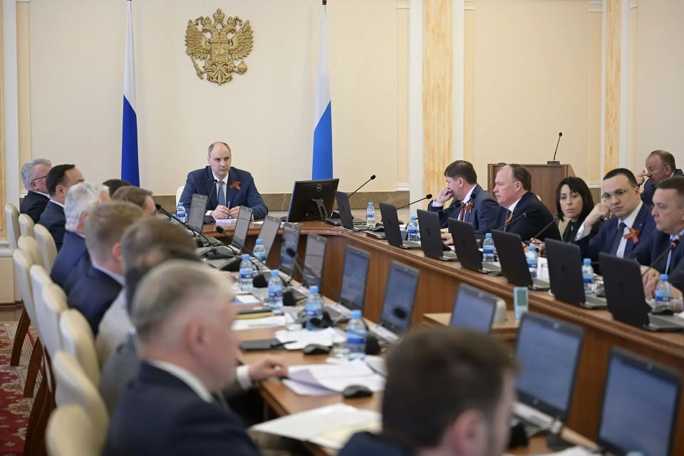 Денис Паслер: На заседании регионального правительства приняли решения, связанные с модернизацией коммунальной инфраструктуры, дорожно-транспортной сети региона, развитием сферы АПК, социальной поддержкой медиков Денис Паслер: На заседании регионального правительства приняли решения, связанные с модернизацией коммунальной инфраструктуры, дорожно-транспортной сети региона, развитием сферы АПК, социальной поддержкой медиков