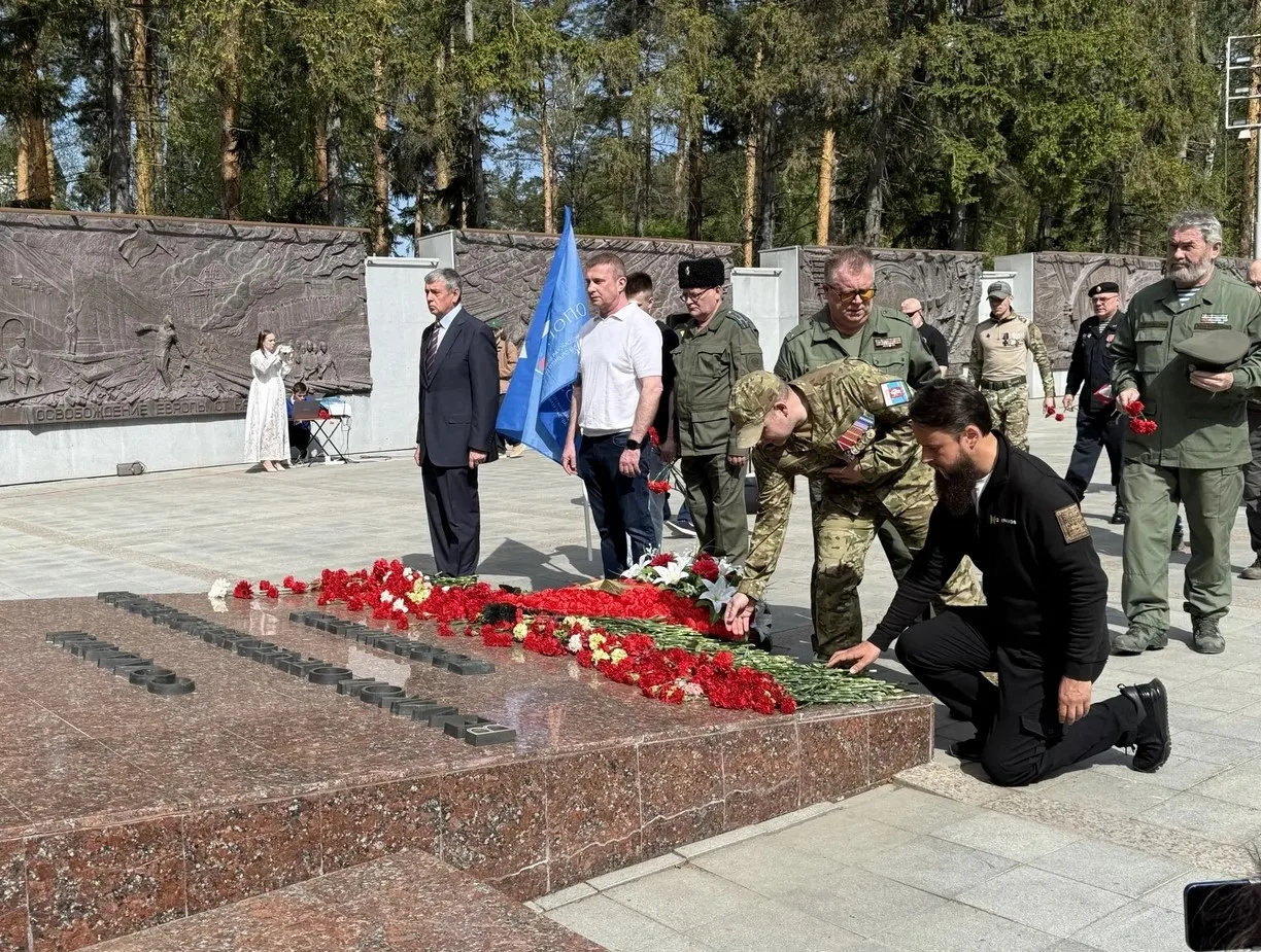Свердловчане встретили участников благотворительного автопробега «Одна Родина – одна семья» Свердловчане встретили участников благотворительного автопробега «Одна Родина – одна семья»