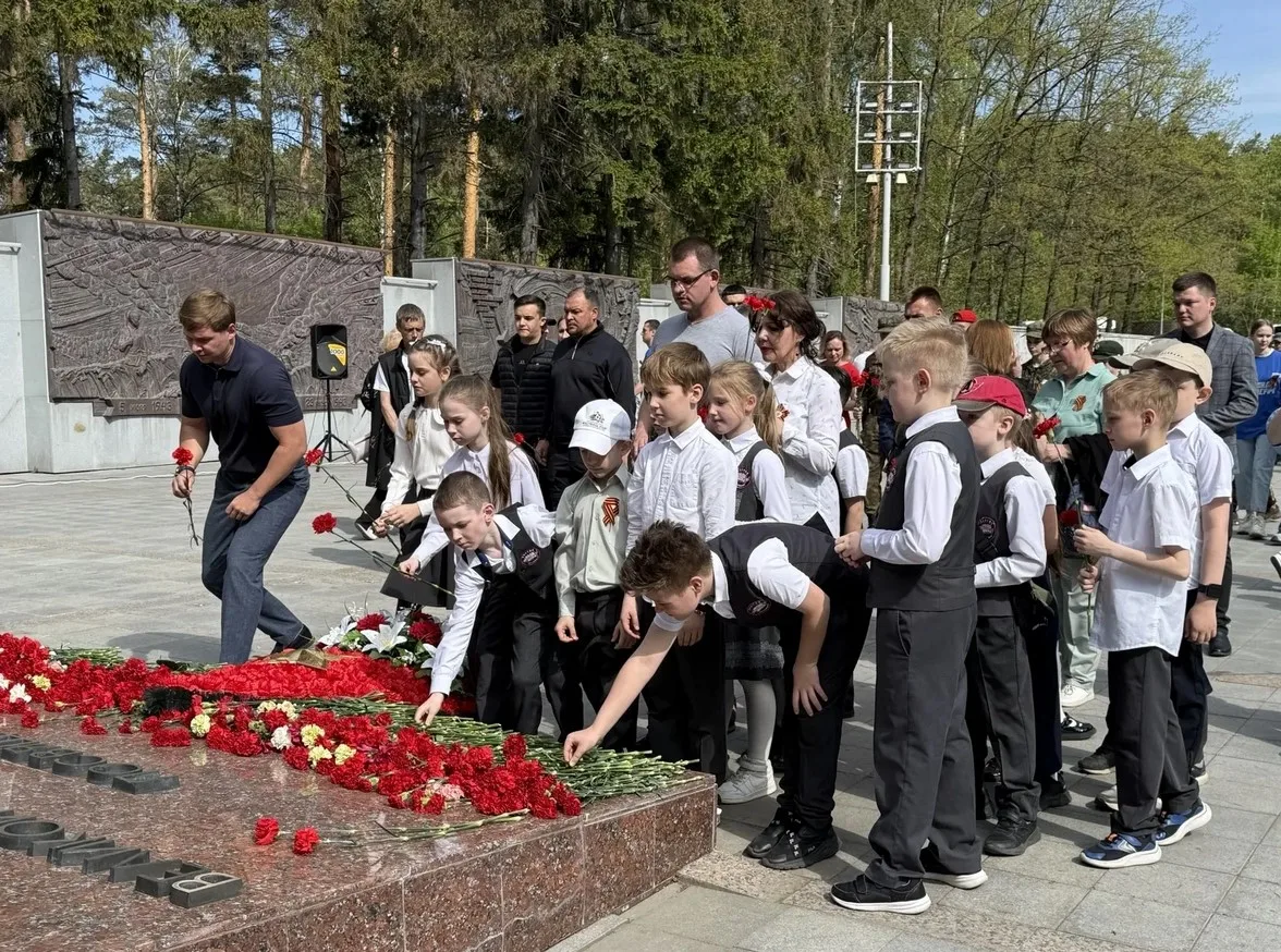 Свердловчане встретили участников благотворительного автопробега «Одна Родина – одна семья» Свердловчане встретили участников благотворительного автопробега «Одна Родина – одна семья»
