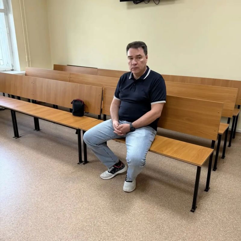 В Ревде директор управляющей компании осужден за оказание услуг, не отвечающих требованиям безопасности, повлекшее причинение телесных повреждений 9-месячной девочке в результате схода снега с кровли