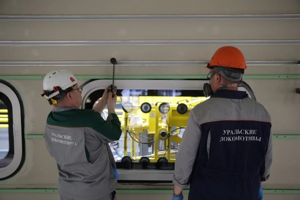 На заводе «Уральские локомотивы» началась сборка и оснащение вагонов первых двух составов высокоскоростных поездов