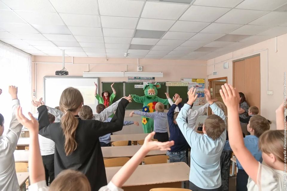 В школе № 13 прошли интерактивные экологические уроки в рамках акции «Я выбираю чистый воздух» под эгидой федерального проекта «Чистый воздух» В школе № 13 прошли интерактивные экологические уроки в рамках акции «Я выбираю чистый воздух» под эгидой федерального проекта «Чистый воздух»
