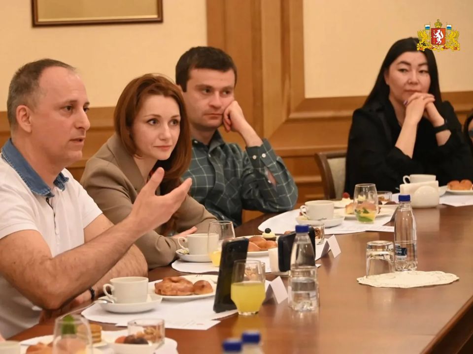 Встречаем гостей: потенциал Свердловской области в преддверии Международного фестиваля молодежи презентуют зарубежным журналистам Встречаем гостей: потенциал Свердловской области в преддверии Международного фестиваля молодежи презентуют зарубежным журналистам