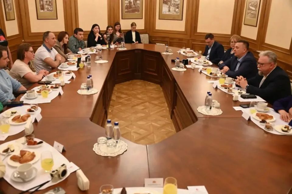 Алексей Стефанов: Первый день пресс-тура в Екатеринбург прошел плодотворно Алексей Стефанов: Первый день пресс-тура в Екатеринбург прошел плодотворно