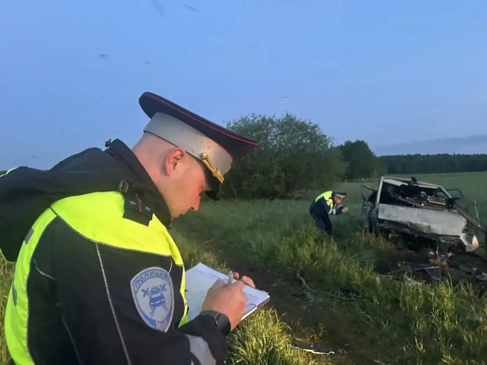 Два человека погибли в аварии под Сухим Логом сегодня ночью Два человека погибли в аварии под Сухим Логом сегодня ночью