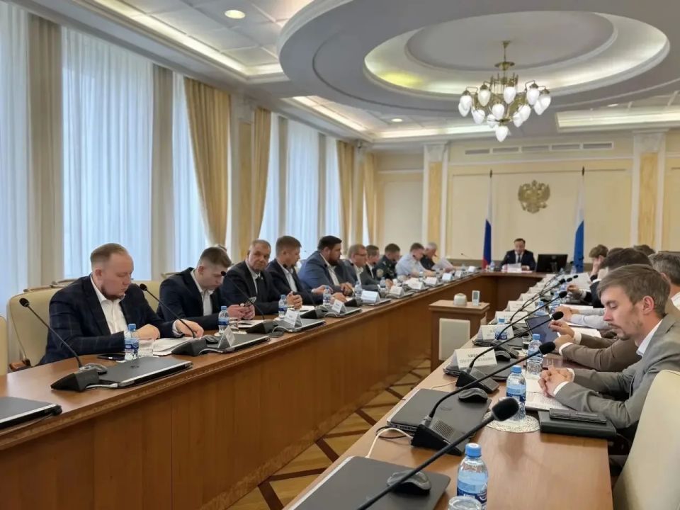 Главный государственный инспектор безопасности дорожного движения Свердловской области Алексей Спиридонов принял участие в заседании правительственной комиссии по безопасности дорожного движения Главный государственный инспектор безопасности дорожного движения Свердловской области Алексей Спиридонов принял участие в заседании правительственной комиссии по безопасности дорожного движения