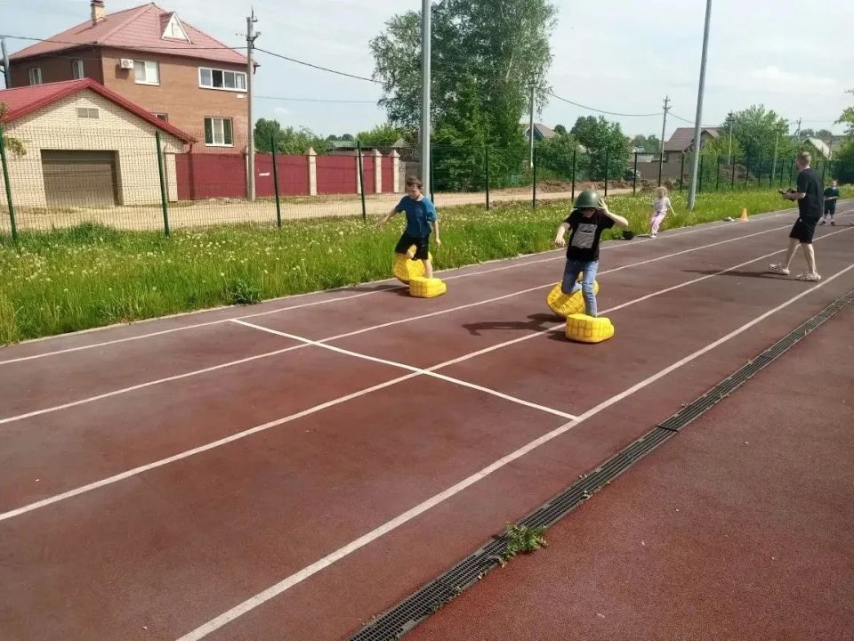«Зарница» в Невьянске: сотрудники ИК-46, СИЗО-6 и Кировградской ВК сразились с семьями «Зарница» в Невьянске: сотрудники ИК-46, СИЗО-6 и Кировградской ВК сразились с семьями