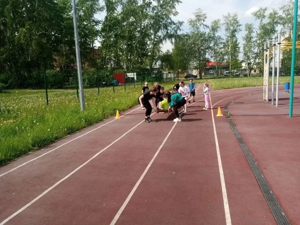 «Зарница» в Невьянске: сотрудники ИК-46, СИЗО-6 и Кировградской ВК сразились с семьями «Зарница» в Невьянске: сотрудники ИК-46, СИЗО-6 и Кировградской ВК сразились с семьями