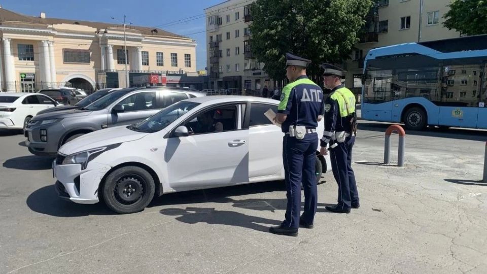 Рейд по пресечению нелегальных пассажирских перевозок прошёл в Екатеринбурге Рейд по пресечению нелегальных пассажирских перевозок прошёл в Екатеринбурге