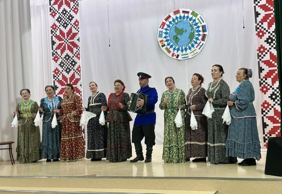 Казачья песня из Тавды стала победителем фестиваля «Венок дружбы» Казачья песня из Тавды стала победителем фестиваля «Венок дружбы»