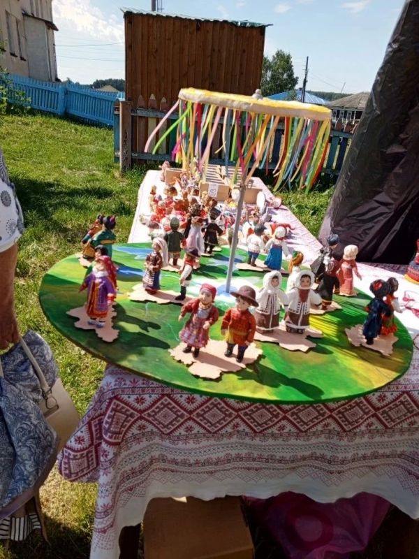Казачья песня из Тавды стала победителем фестиваля «Венок дружбы» Казачья песня из Тавды стала победителем фестиваля «Венок дружбы»