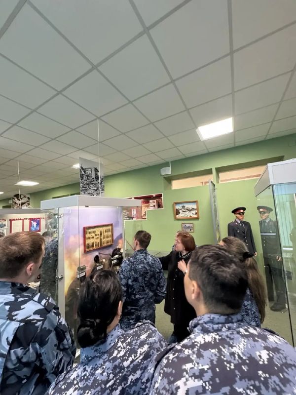 Слушатели Межрегионального учебного центра посетили музей памяти воинов-тагильчан Слушатели Межрегионального учебного центра посетили музей памяти воинов-тагильчан