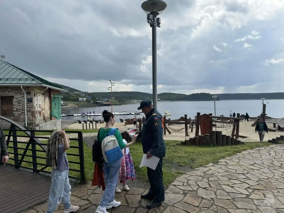 Огнеборцы в рейдах на водоёмах: профилактика — лучший способ избежать беды! Огнеборцы в рейдах на водоёмах: профилактика — лучший способ избежать беды!