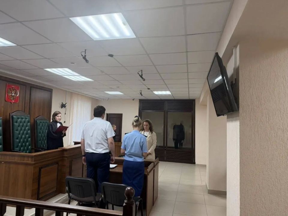 Суд заключил под стражу подростков, зарезавших 15-летнюю девочку в Краснотурьинске Суд заключил под стражу подростков, зарезавших 15-летнюю девочку в Краснотурьинске