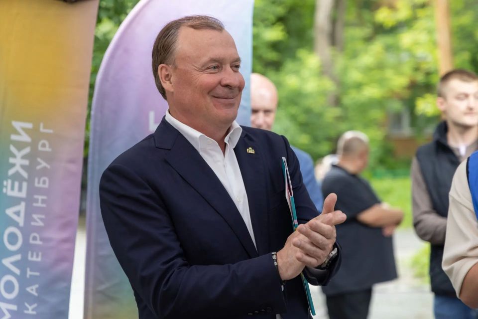Алексей Орлов: Наградил самых активных добровольцев, участвовавших в сборе голосов по программе «Формирование комфортной городской среды» Алексей Орлов: Наградил самых активных добровольцев, участвовавших в сборе голосов по программе «Формирование комфортной городской среды»