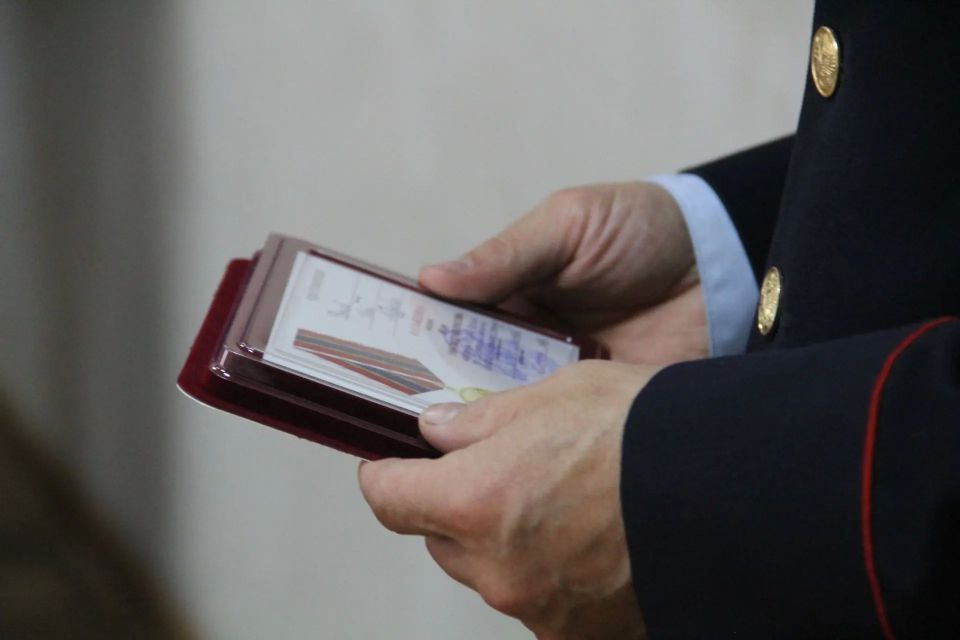 В преддверии Дня медицинского работника руководство Госавтоинспекции Свердловской области вручило ведомственные медали специалистам Территориального центра медицины катастроф В преддверии Дня медицинского работника руководство Госавтоинспекции Свердловской области вручило ведомственные медали специалистам Территориального центра медицины катастроф