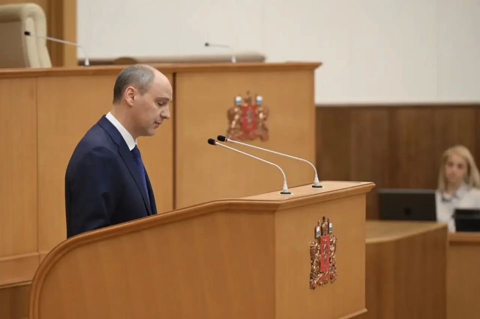 Губернатор Денис Паслер представил депутатам Законодательного Собрания отчет о работе Правительства региона за 2025 год Губернатор Денис Паслер представил депутатам Законодательного Собрания отчет о работе Правительства региона за 2025 год