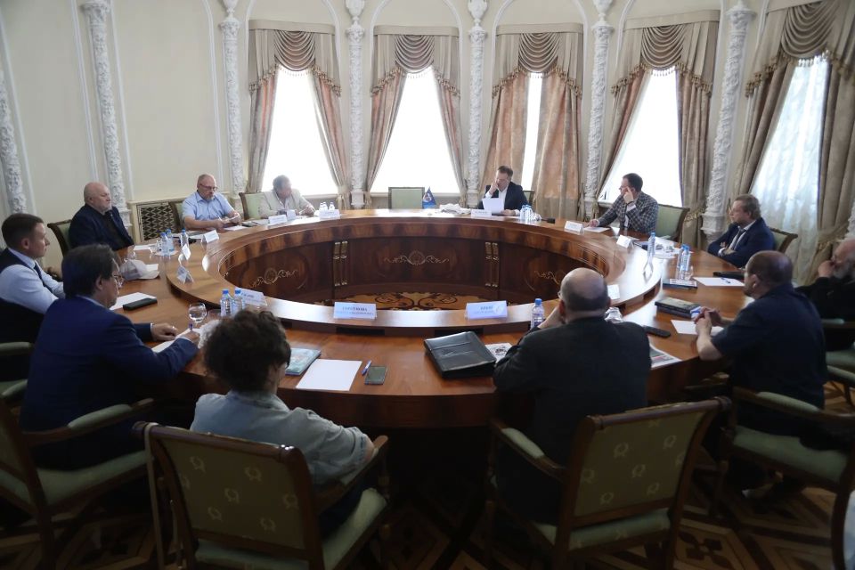 Денис Паслер: Рад приветствовать в Свердловской области помощника Президента России Владимира Ростиславовича Мединского Денис Паслер: Рад приветствовать в Свердловской области помощника Президента России Владимира Ростиславовича Мединского