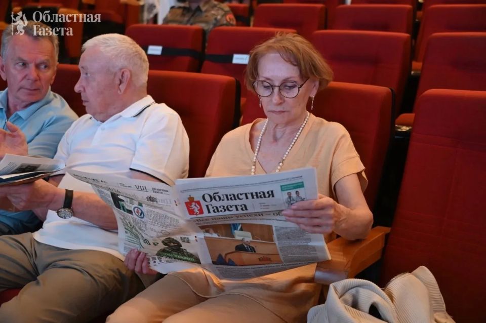 Денис Паслер удостоил премии лучших медработников Свердловской области Денис Паслер удостоил премии лучших медработников Свердловской области